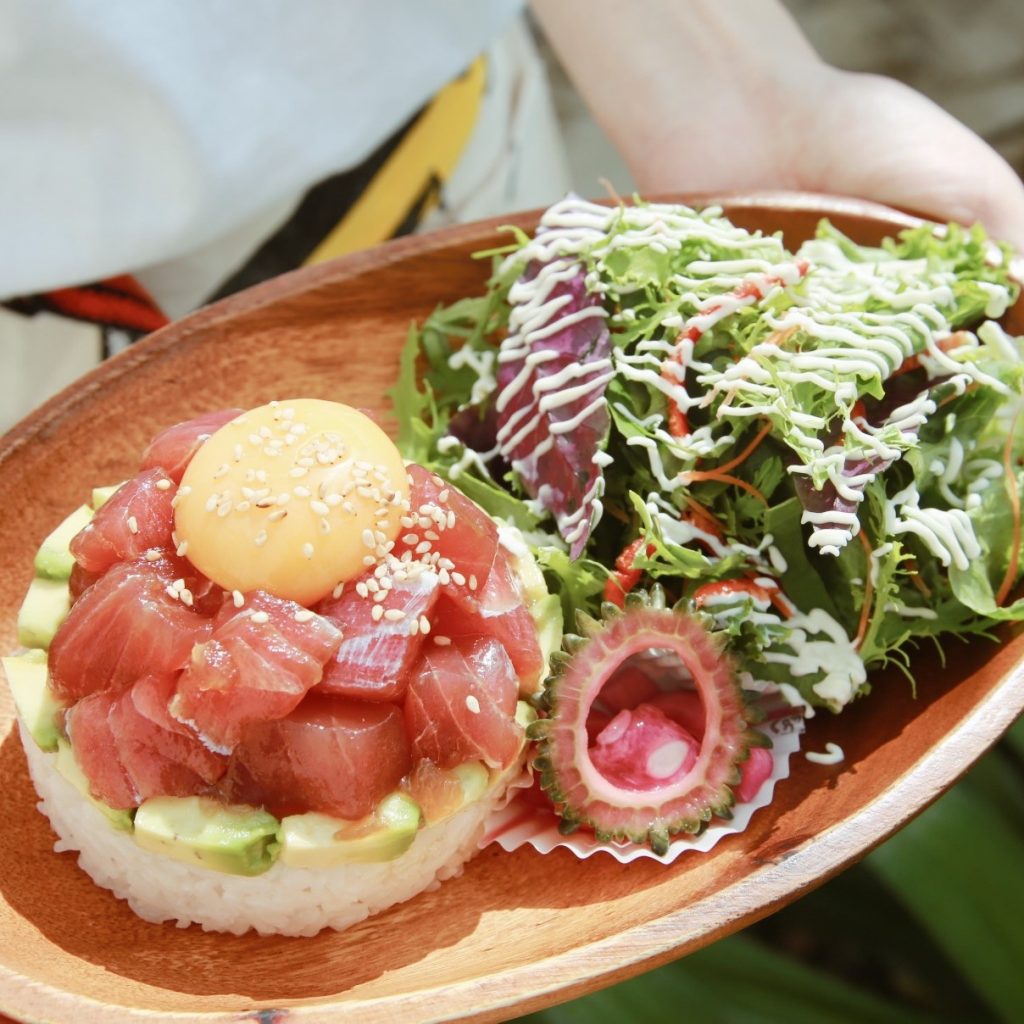 沖縄県産の食材を１皿にまとめました！