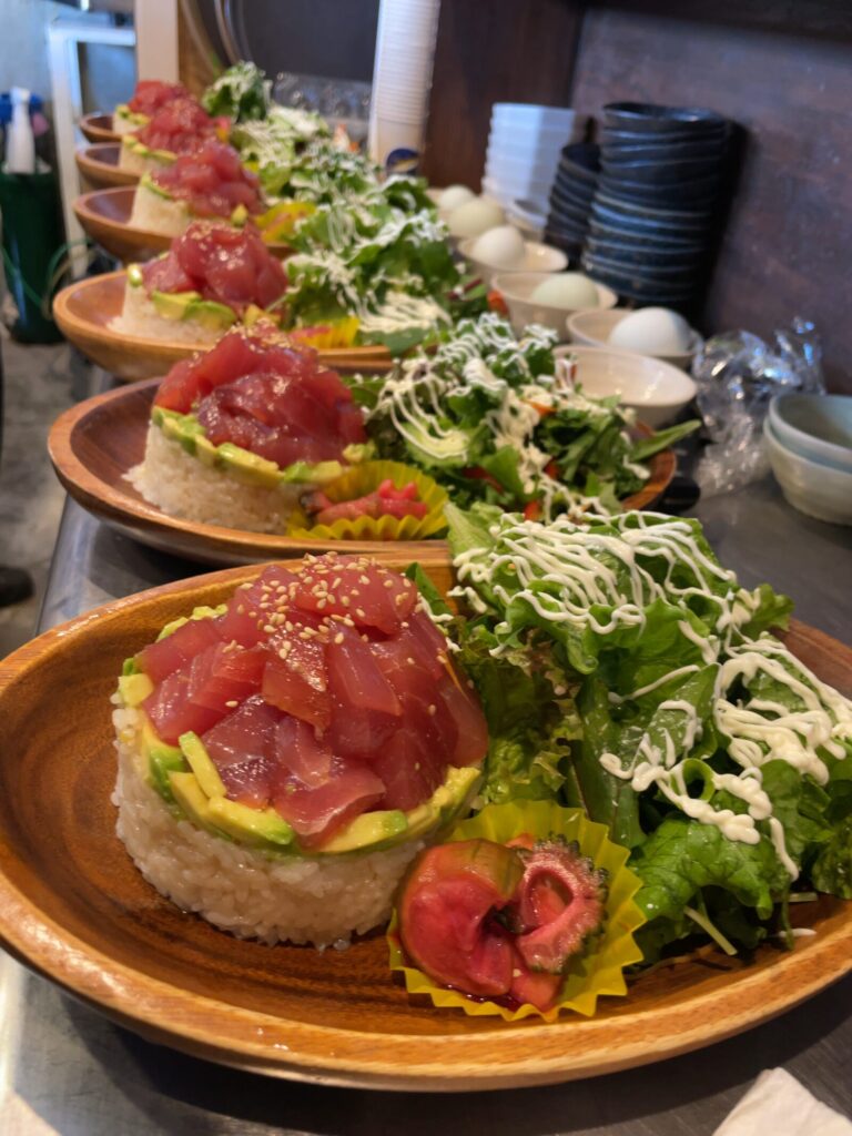 沖縄食材たっぷりプレート『アヒポキライス』がオススメ！！